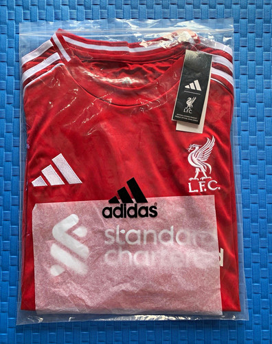 Liverpool red tshirt
