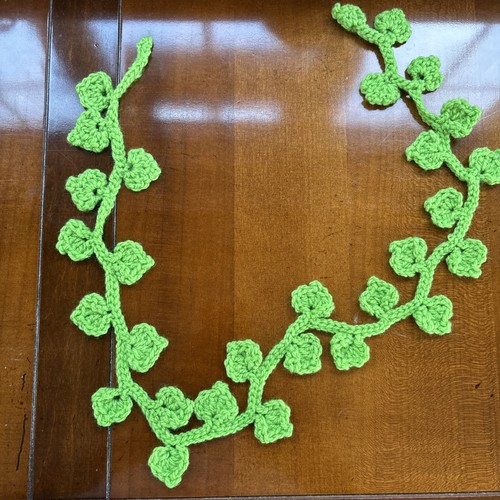 Crocheted green vine - green, leaf