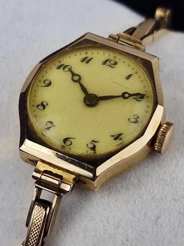 9ct gold cyma tavannes ladies - 9ct, cyma/tavannes