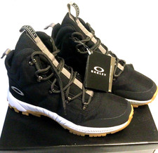 NEW OAKLEY CONFRONT BOOTS Sz