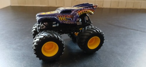 Hot wheels monster jam - hot,