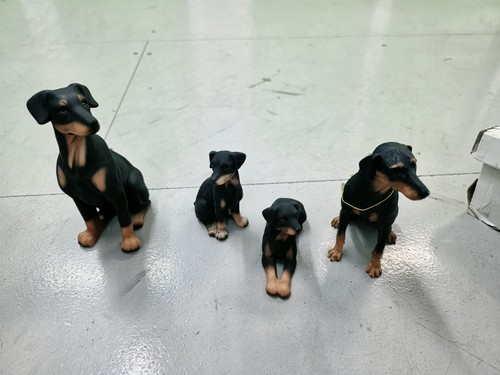 Doberman figures - 4,