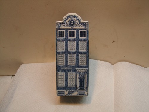Delft canal building 1705 4 - #, 1705-4