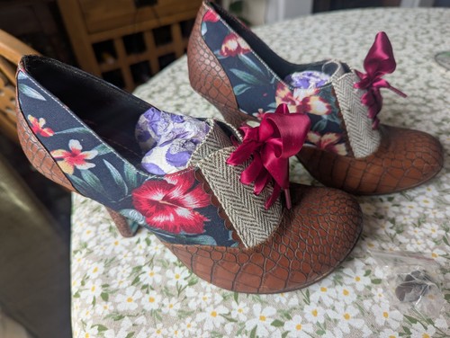 Irregular choice - irregular,