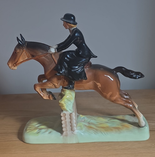 Beswick england hand - england,