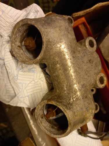 Triumph rocker cover and