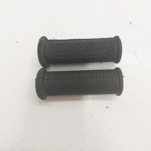 Velocette footrest rubber/pair