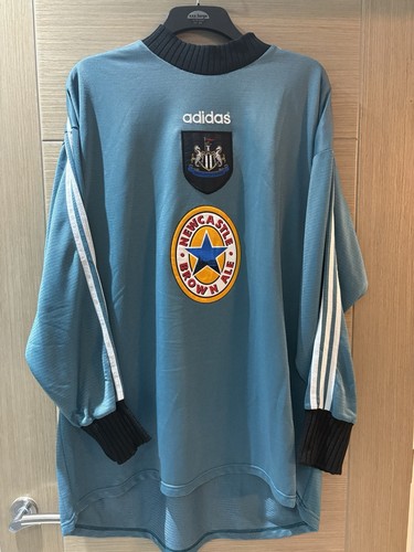 Newcastle united goalkeeper - newcastle,