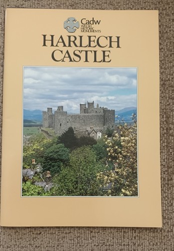 Harlech castle guidebook 32 - castle,