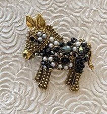 Donkey vintage style brooch gold  tone metal