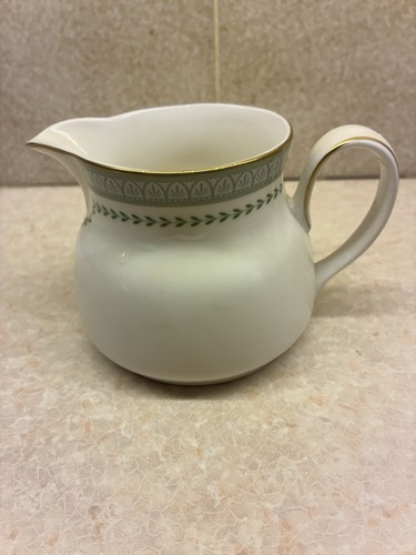 Vintage royal doulton - royal,