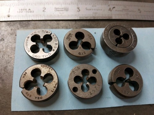 Split die od x - ba,