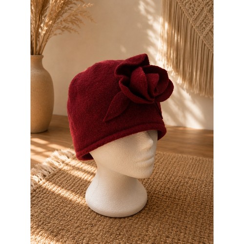 Red 100 wool - 100%, hat