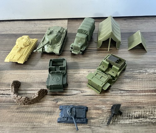 Plastic army tanks - plastic,