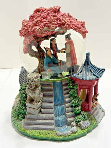 Disney classic snowglobe with - classic,