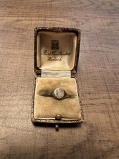 Vintage yellow metal - metal, signet