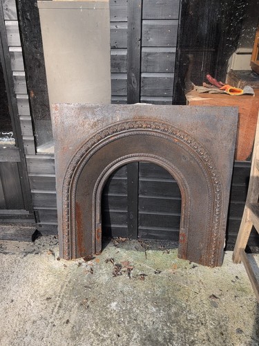 Unrefurbished arched iron - unrefurbished,