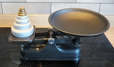 "Retro"  Kitchen Scales with