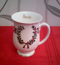 Wren Fine Bone China Mug - Made for Harrods - Christmas Holly Wreath