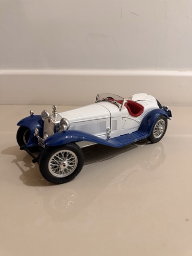 Burago scale die cast - scale,