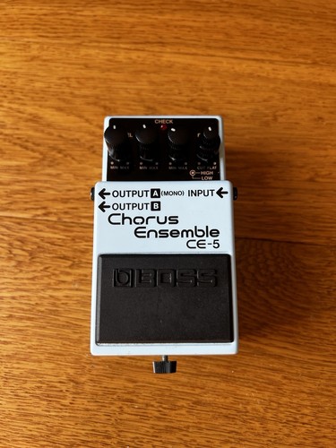 Boss vintage analog - ce-5,