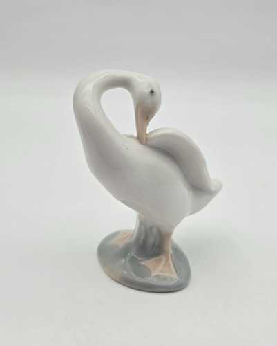 Figurine lladro preening - figurine,