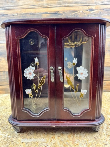 Wooden musical jewellery box - musical,