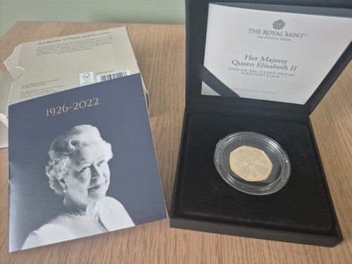 2022 her majesty queen - her,