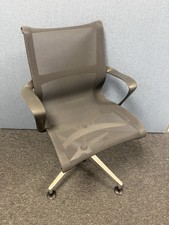 Herman Miller Setu Meeting