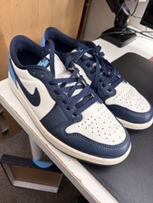 Jordan 1 Low Retro Obsidian