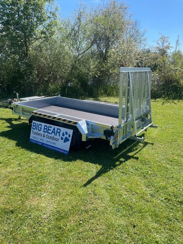 Nugent plant trailer - plant,