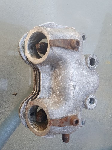 Triumph t120 tr6 rocker cover - triumph,