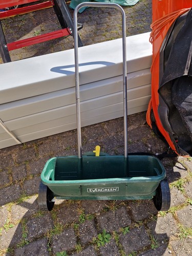Evergreen lawn drop spreader - drop,