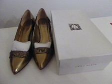 Ladies Shoes SIZE 5 / US 8