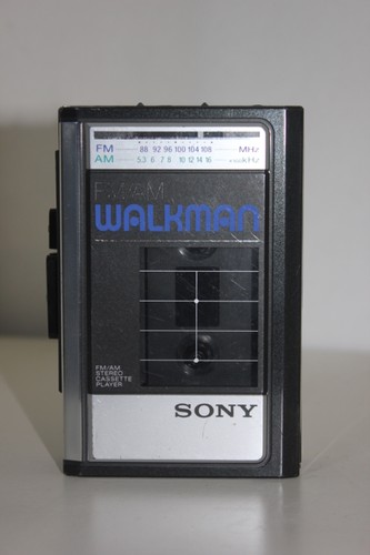 Sony walkman f31 cassette - walkman,