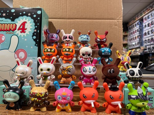 Kidrobot dunny series 2007 - kidrobot, 4,