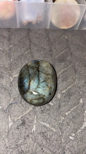 Labradorite palm crystal - labradorite,