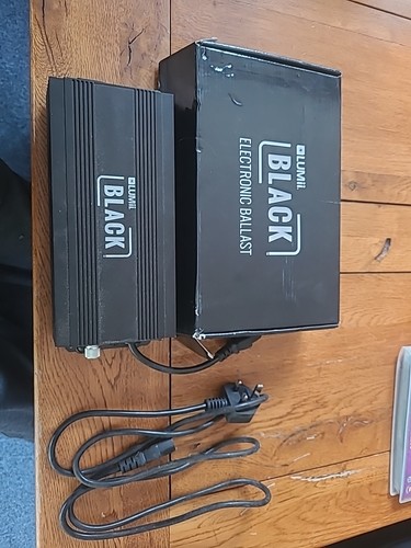 Lumii black 600w - black,