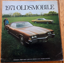 USA 1971 OLDSMOBILE American car brochure. Toronado 98 Delta 88 Cutlass, Wagons
