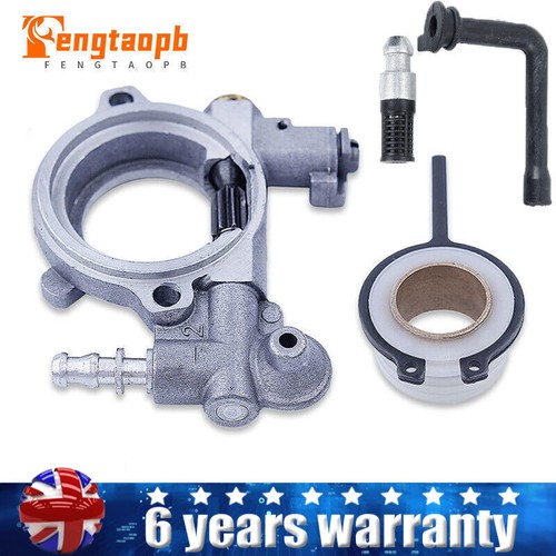 Oil pump worm - gear, with