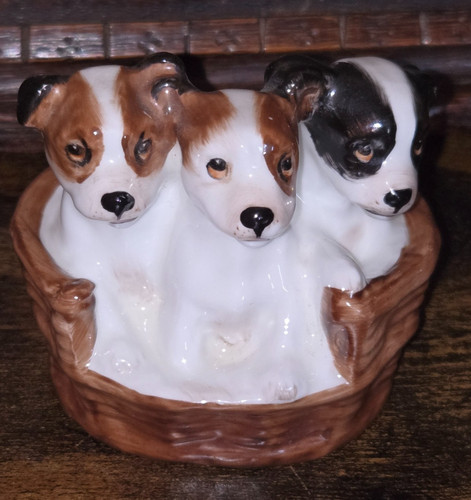 Vintage royal doulton three - royal,