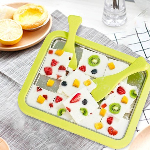 Instant rolled ice - cream, plate
