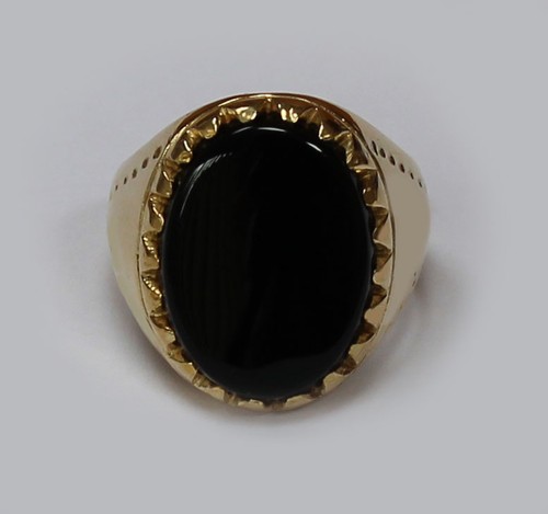 Onyx ring 9ct yellow - onyx,