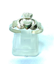 Vintage Men’s Irish Sterling Silver Claddagh Ring - Size S (US 9 1/4)