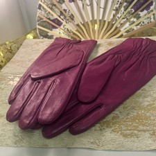 Marks & Spencers Soft Leather ladies pink Gloves Size Large  BN