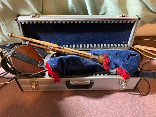Bagpipes galore polypenco - bagpipes,