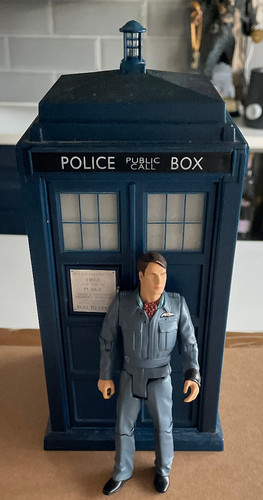 9th doctor era captain jack - captain,