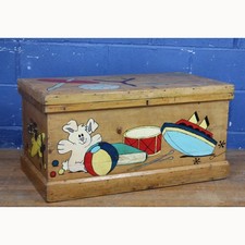 A Victorian Waxed Pine Blanket