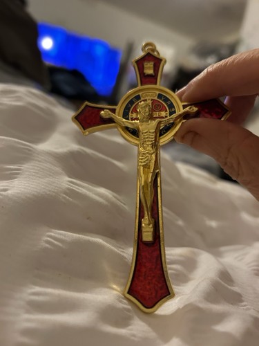Red and gold - and, crucifix