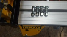 Set DeWalt mounting bracket